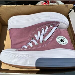 All star move Mauve converse